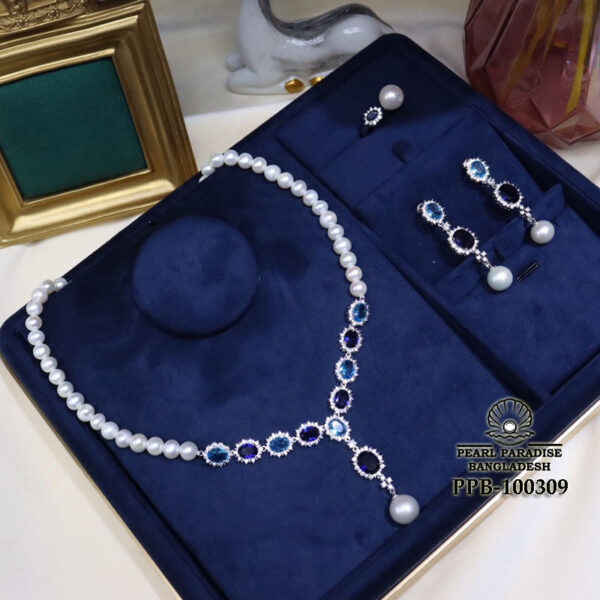 Elegant daily Bride Light Luxury Necklace Masterpiece Set