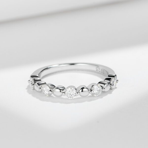 Hot Selling Ins Style Round Bubble Ring Round 3.0mm Moissanite S925 Silver with 18K white Gold Plated - Image 3