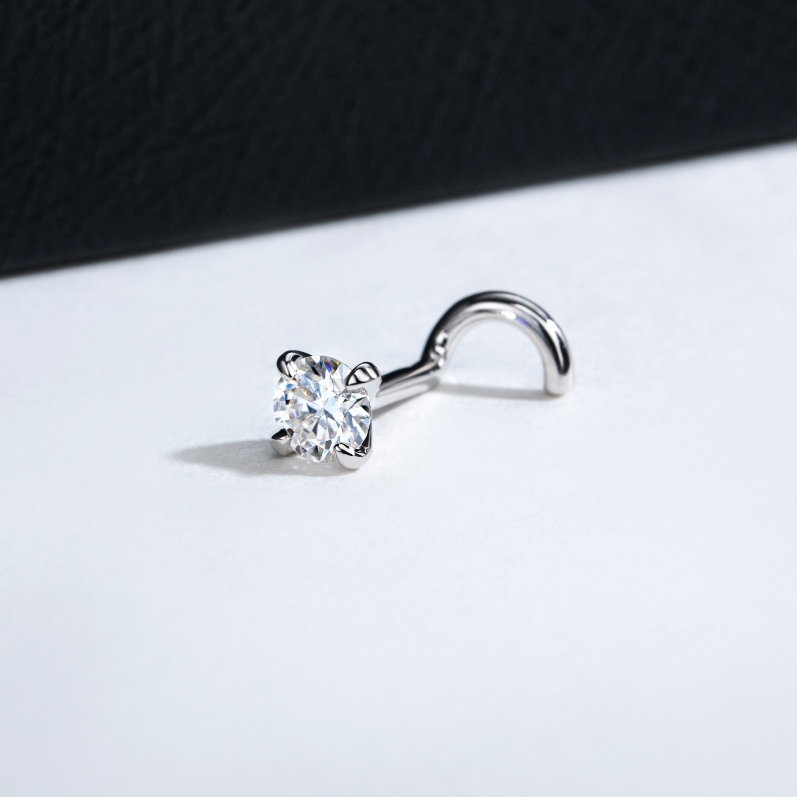 European and American D Color Real Diamond Moissanite Nose Stud, Plug-In Style, Niche Light Luxury 925 Silver Nose Jewelry - Image 5
