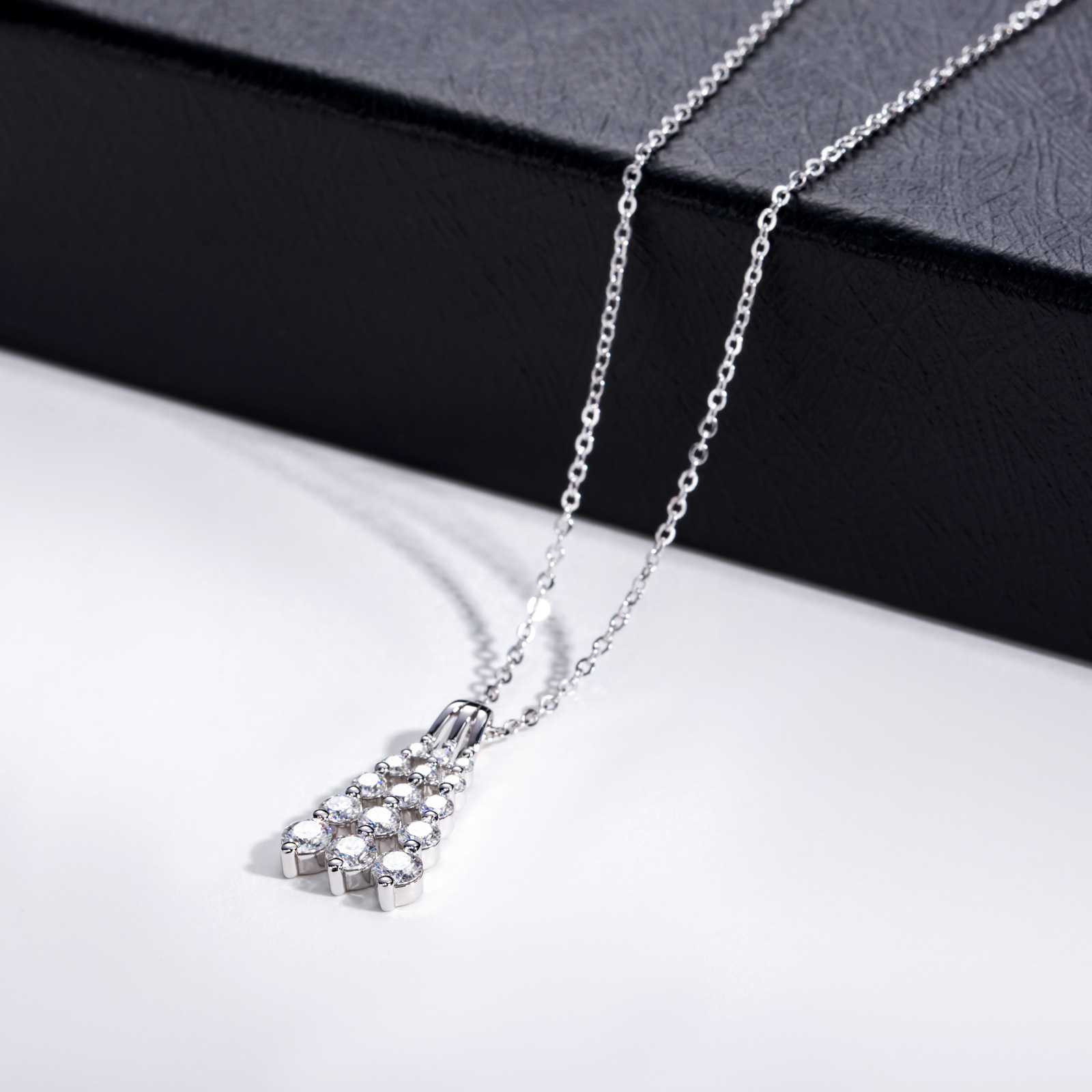 Cross-Border Exclusive Supply of Light Luxury Four-Layer Step Pendant, 925 Silver Gold-Plated D-Color Moissanite, Atmospheric Dangle Pendants for Banquets - Image 3