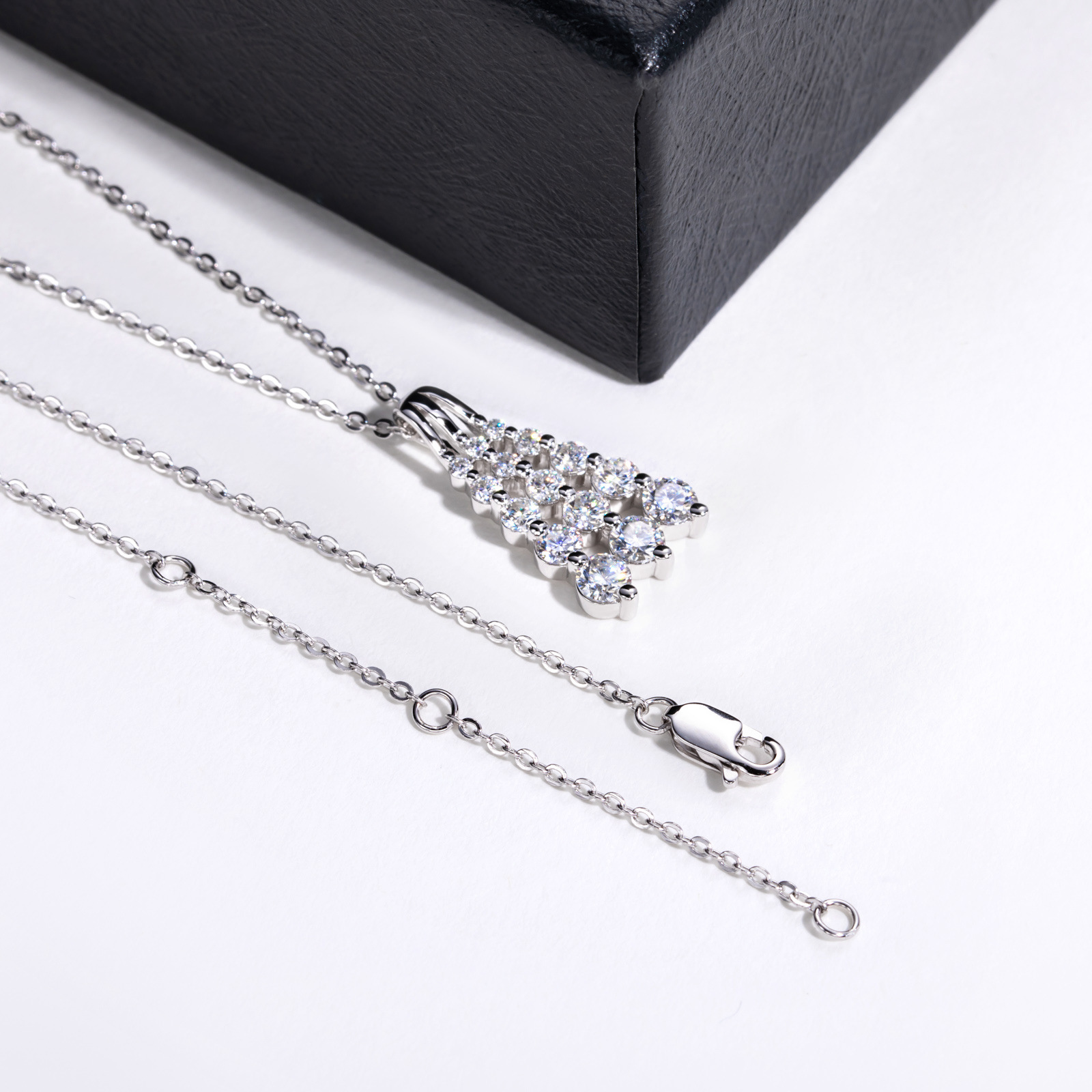 Cross-Border Exclusive Supply of Light Luxury Four-Layer Step Pendant, 925 Silver Gold-Plated D-Color Moissanite, Atmospheric Dangle Pendants for Banquets - Image 4