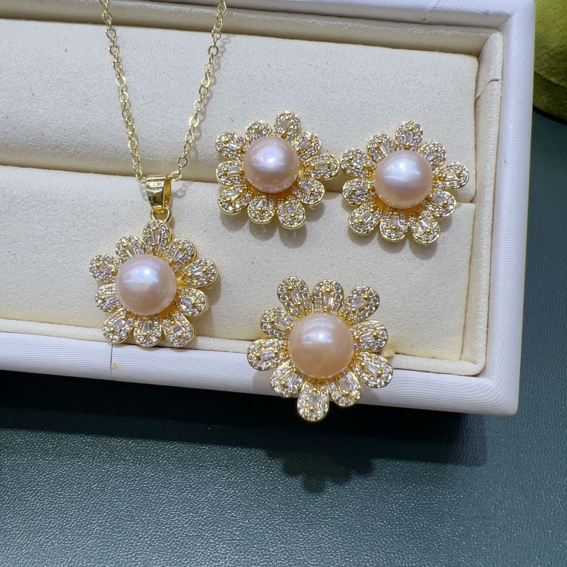 High-Quality Freshwater Pearl Inlaid Floral Set Is Full of Texture and Versatile for Everyday Wear - Image 7