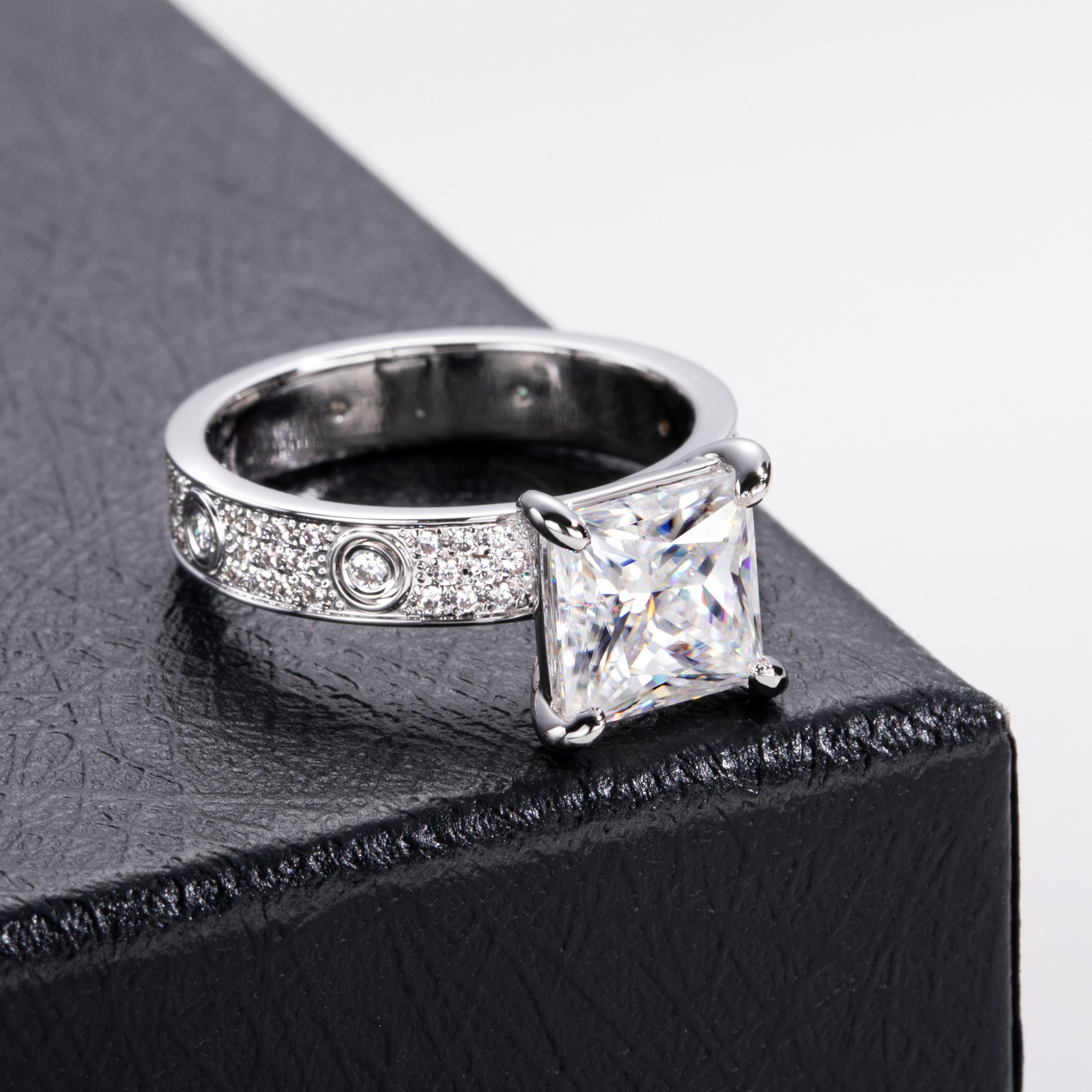 Cross-border new product: 3-carat irregular D-color moissanite ring, gold-plated copper wide-band wedding ring for women, Engagement Ring - Image 9