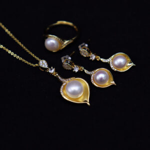 Live Supply Freshwater Pearl Pendant Three-piece Set Women's s925 Silver Needle High-grade Simple Calla Lilies Exquisite Set