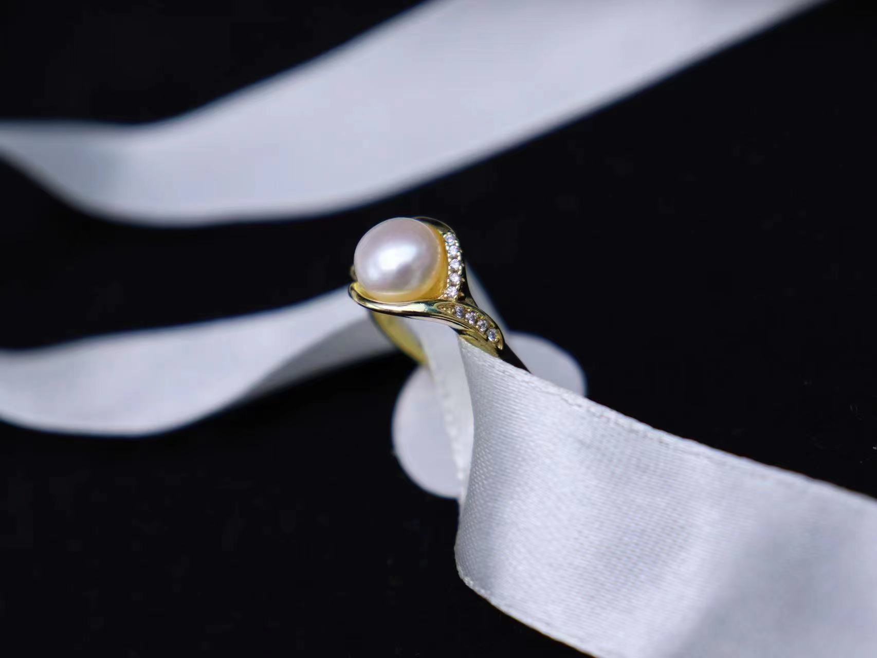 Live Supply Freshwater Pearl Pendant Three-piece Set Women's s925 Silver Needle High-grade Simple Calla Lilies Exquisite Set - Image 5
