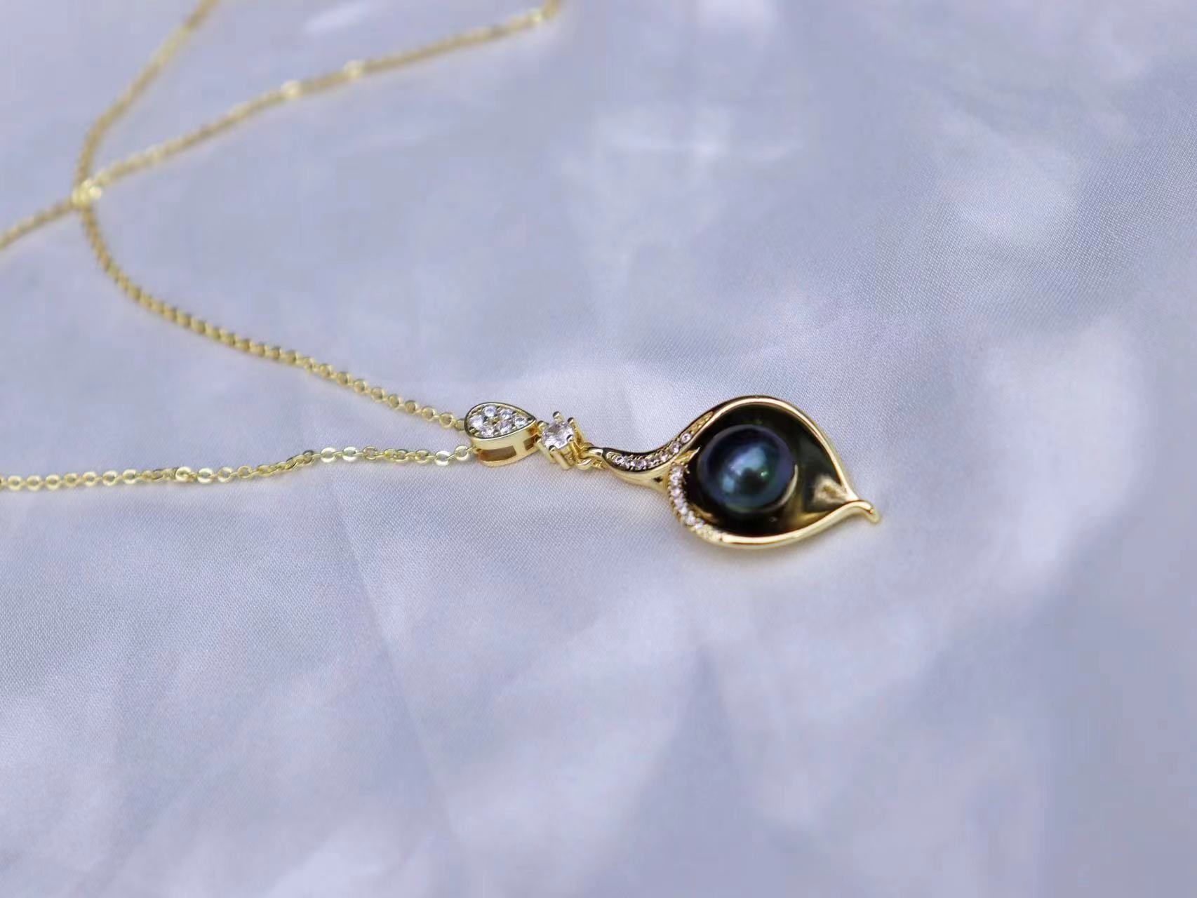 Live Supply Freshwater Pearl Pendant Three-piece Set Women's s925 Silver Needle High-grade Simple Calla Lilies Exquisite Set - Image 7