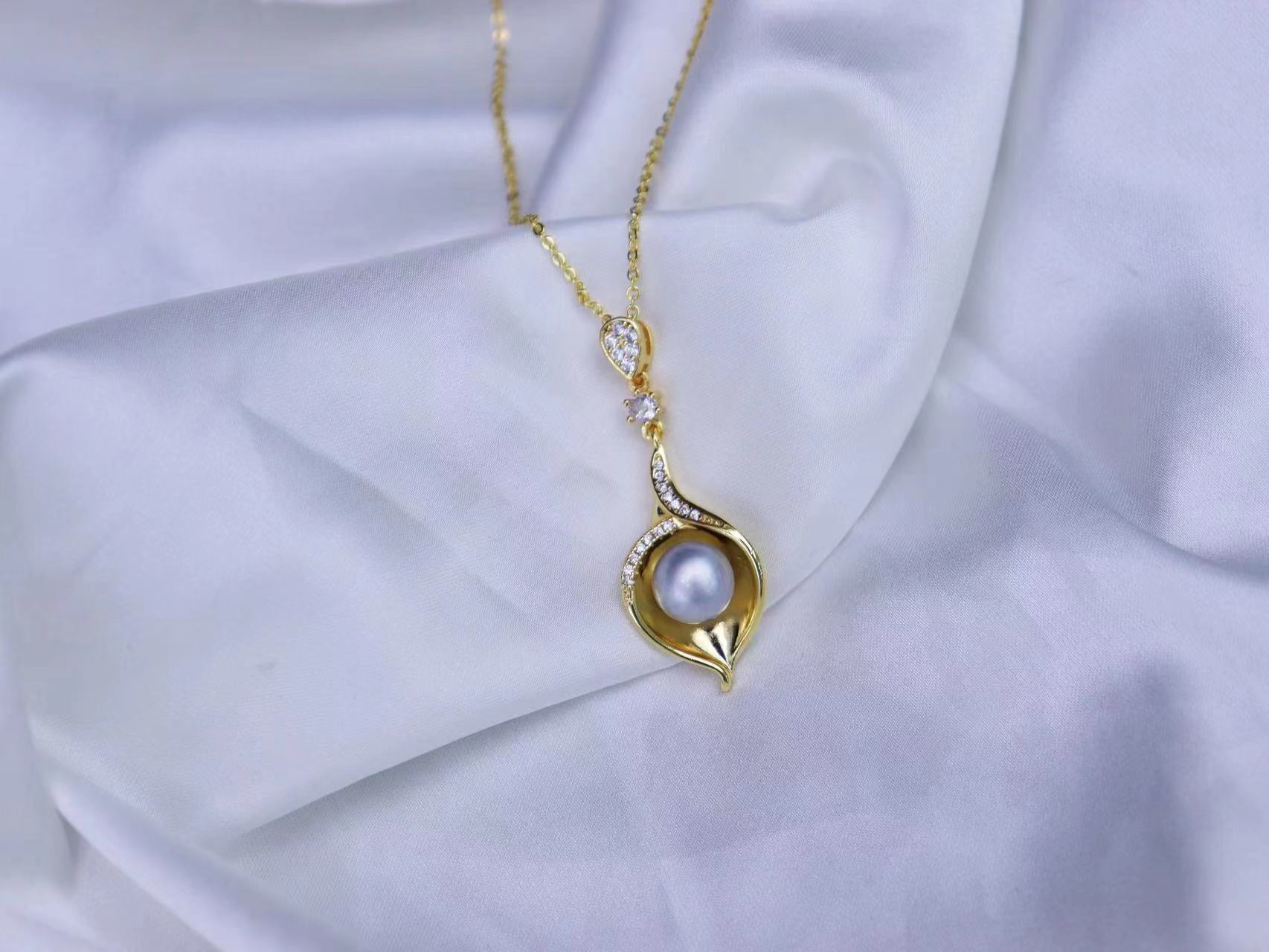 Live Supply Freshwater Pearl Pendant Three-piece Set Women's s925 Silver Needle High-grade Simple Calla Lilies Exquisite Set - Image 19