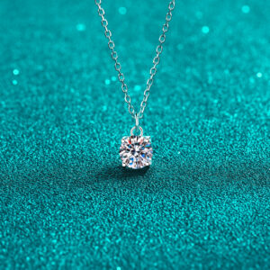 S925 silver diamond necklace women's square bottom single diamond pendant simple fresh office worker daily commuter all-matching