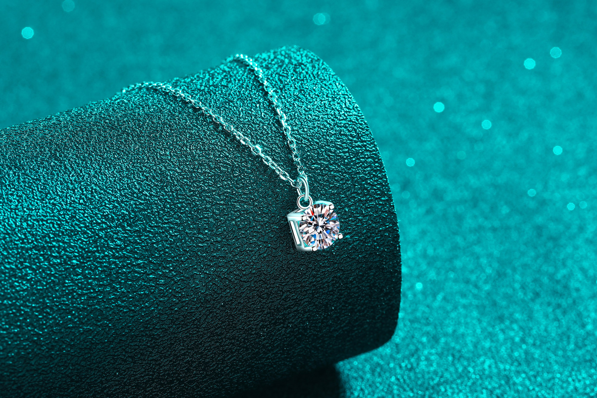 S925 silver diamond necklace women's square bottom single diamond pendant simple fresh office worker daily commuter all-matching - Image 4